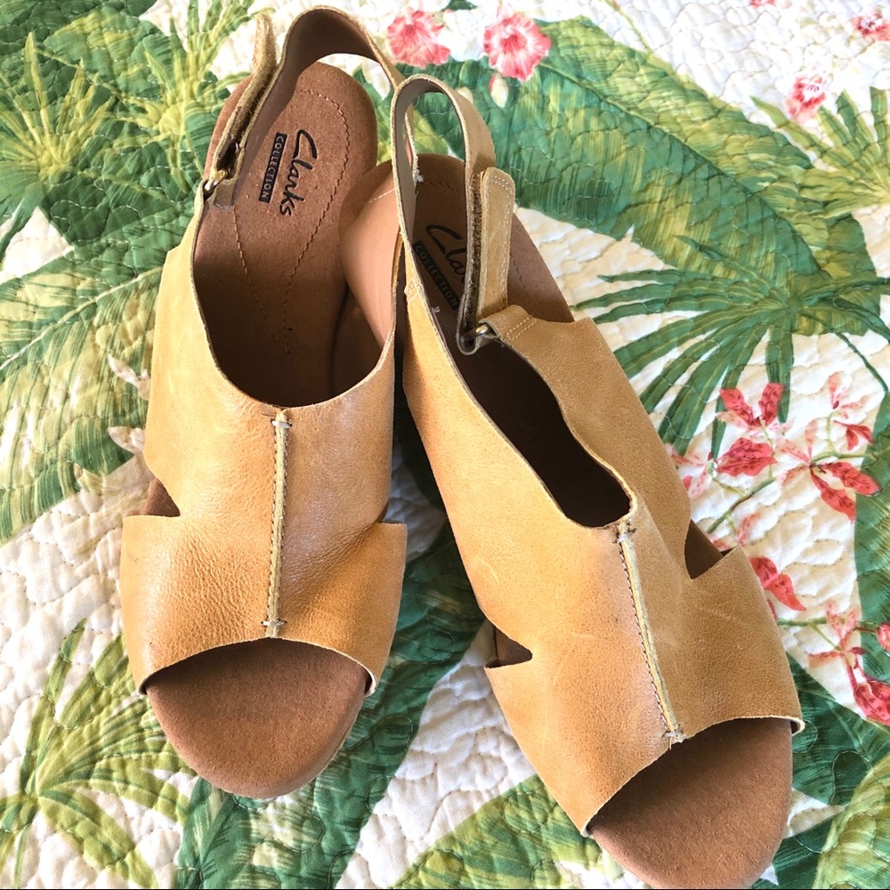 10W Clark’s wedges in brown
